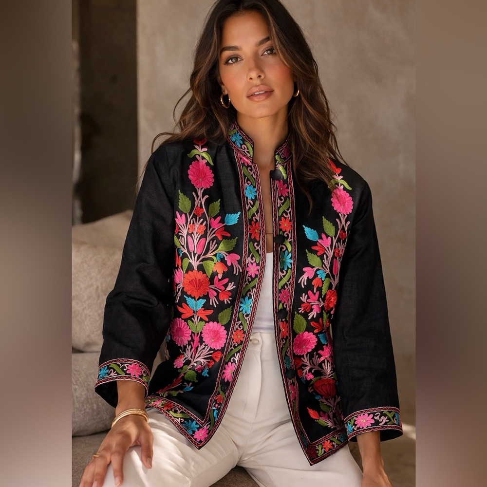 Rare Women M/L Hand Embroidered Artsy Blazer Jacket Asian India Floral Button